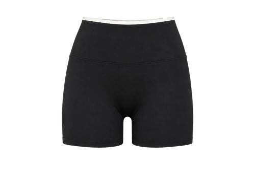Outline shorts | Black