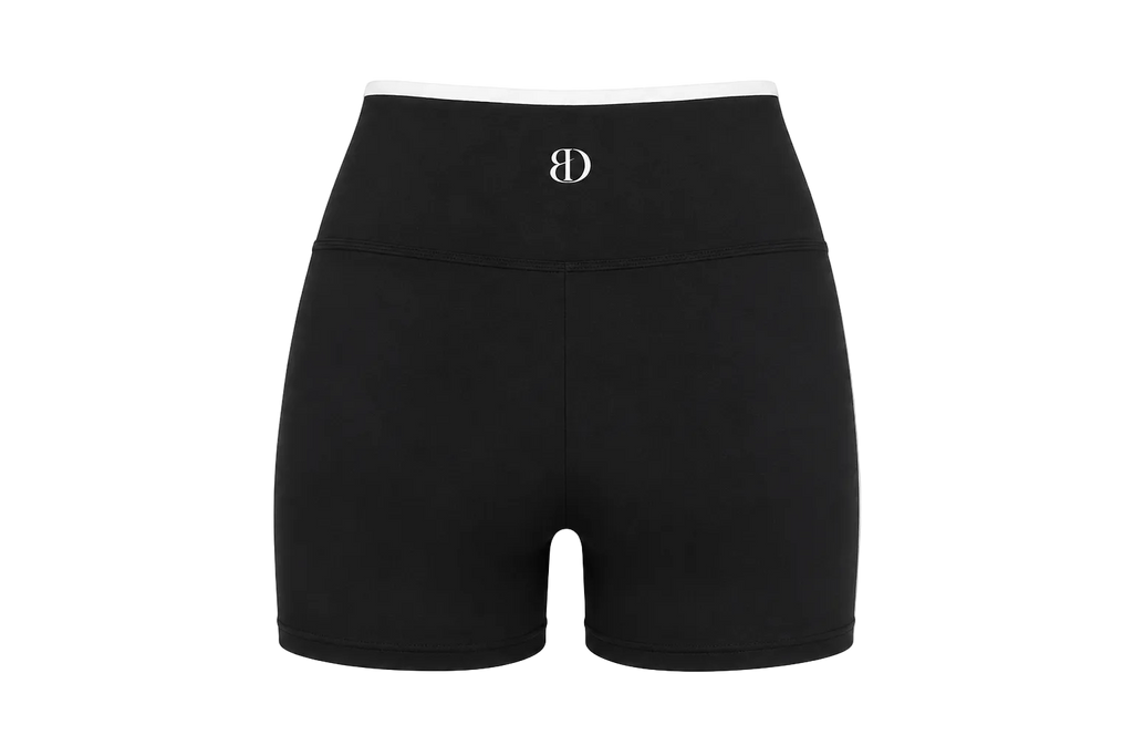 Outline shorts | Black