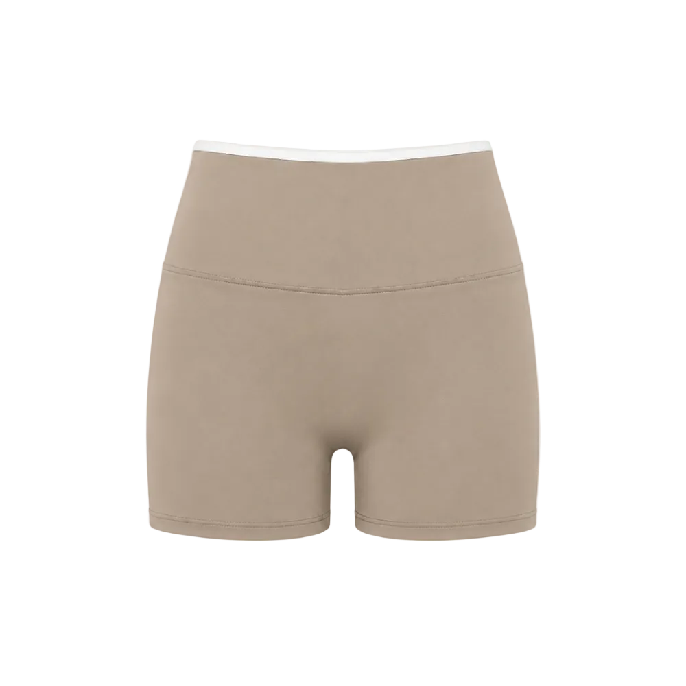 Outline shorts | Cream