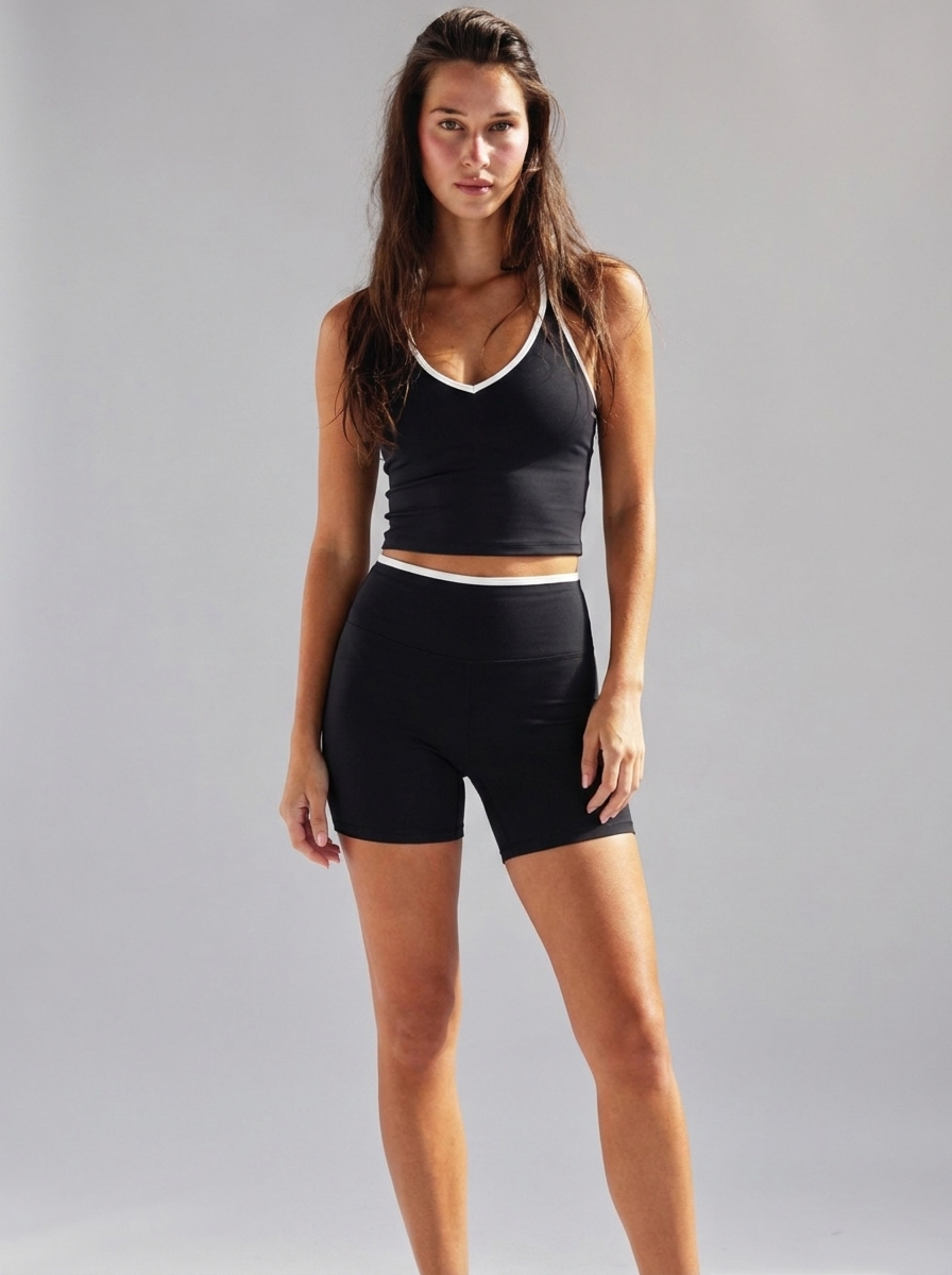 Outline tank | Black